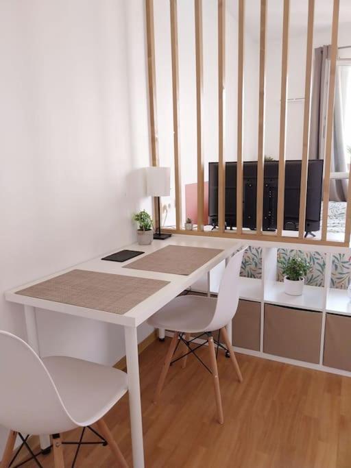 Apartment Cosy Studio + Parking Gratuit *